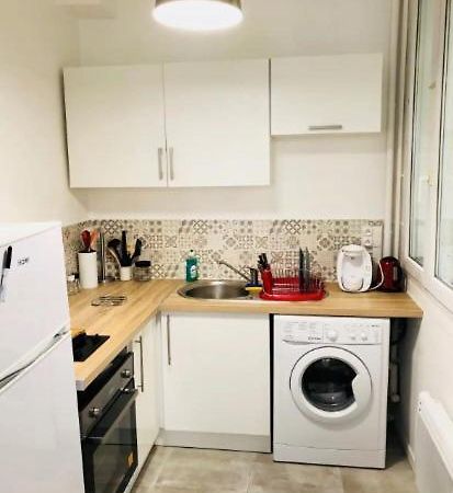 Appartement Aux Clefs Des Sacres - Jean De La Fontaine à Reims Extérieur photo